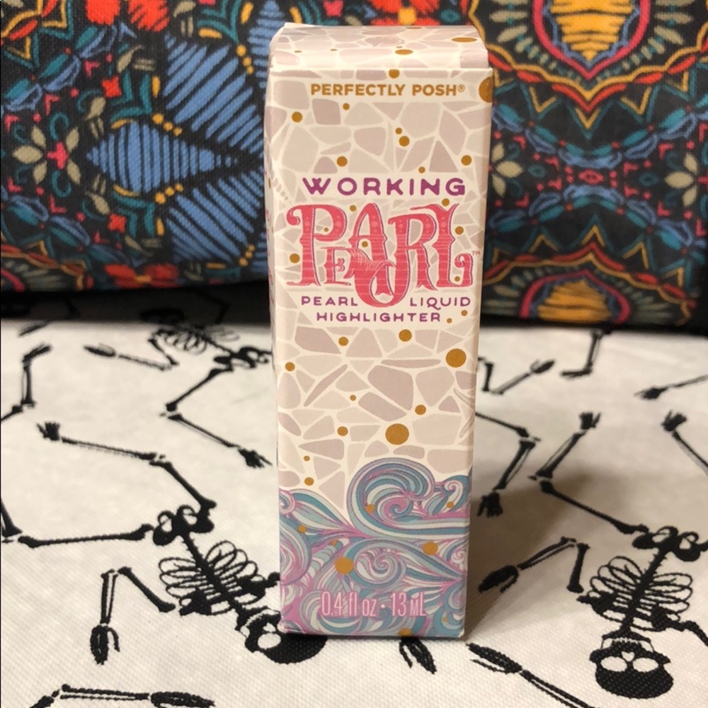 Perfectly Posh Working Pearl Highlighter